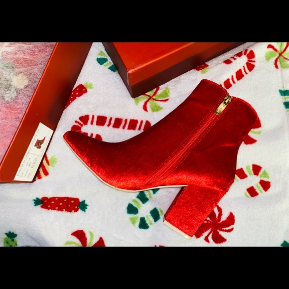 🚨🚨LAST PAIR ☝️👠 Red Ankle Booties - Picture 3 of 3